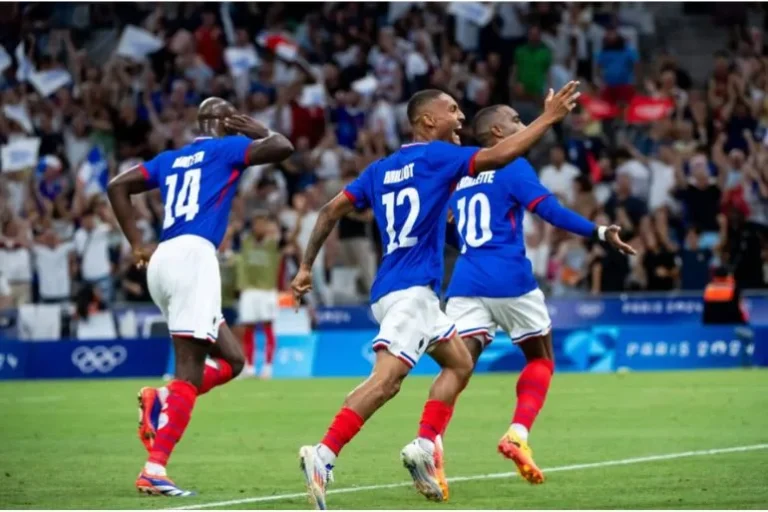 France Dominates New Zealand