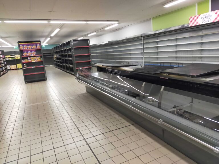 Empty shelves, employees without pay: in Trosly-Breuil, a phantom Leader Price