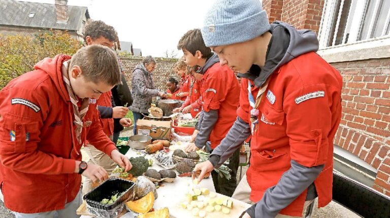 Compiègne. Secours Catholique organized a shared meal for Pope Francis’ Fratello days