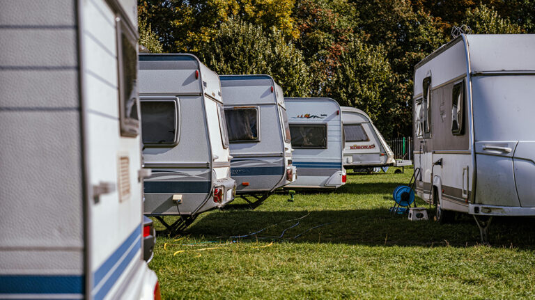 Venette. Altercation between the mayor and travelers: a young person indicted for violence