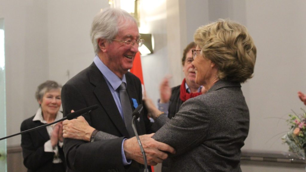 Jean Cartier received the medal of the National Order of Merit from the hands of Caroline Cayeux on Tuesday December 17 in the salons of Beauvais town hall.