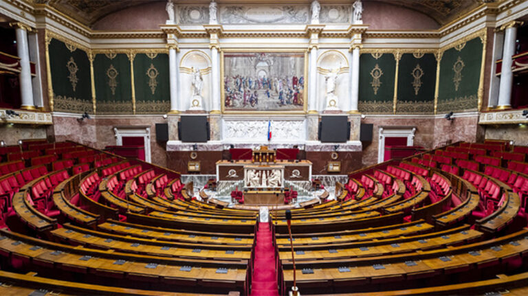 RN deputies from Oise explain to farmers why they voted against Barnier