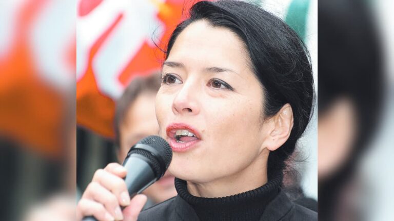 Court of Compiègne. Courtrooms in the name of Anne Bolliet and Robert Badinter