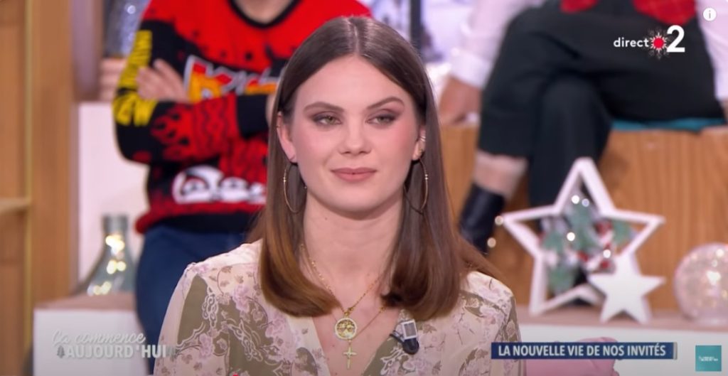 Pauline Messier, from Chambly, returned to the set of the show “It begins today” on France 2 at the end of December 2024 to talk about Charcot disease. (Screenshot france.tv)