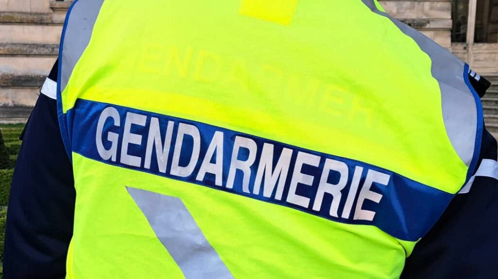 Oise Bailleval Aggression Watch Gendarmerie