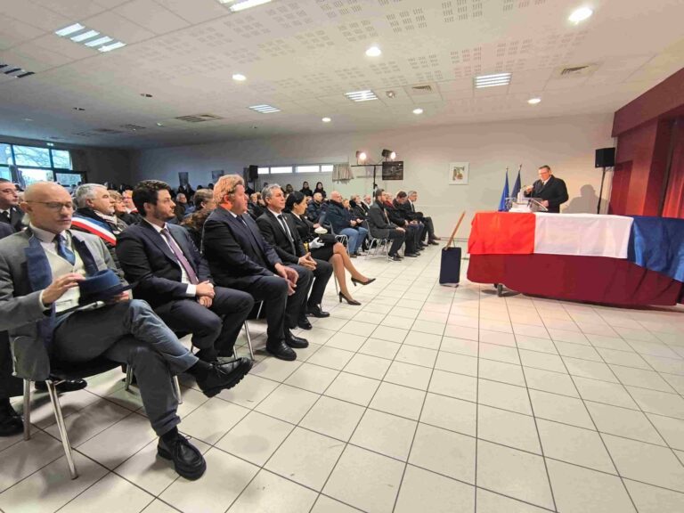 The Elders. A dignified and sober tribute for the last farewell to Mayor Eric Warlouzet