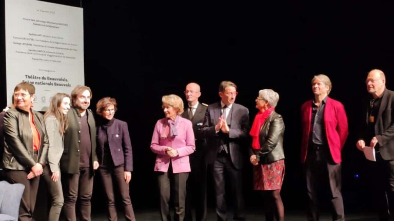 The Scène Nationale du Beauvaisis offers itself an architectural jewel open to all