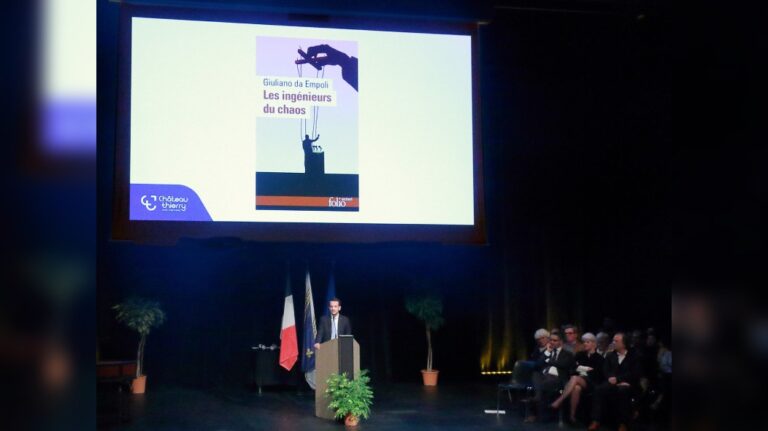 Wishes from Château-Thierry. Mayor attacks former MP over hospital