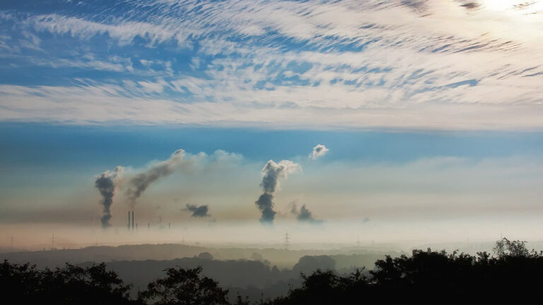 Air pollution. The regional prefect issues an order to limit the impacts