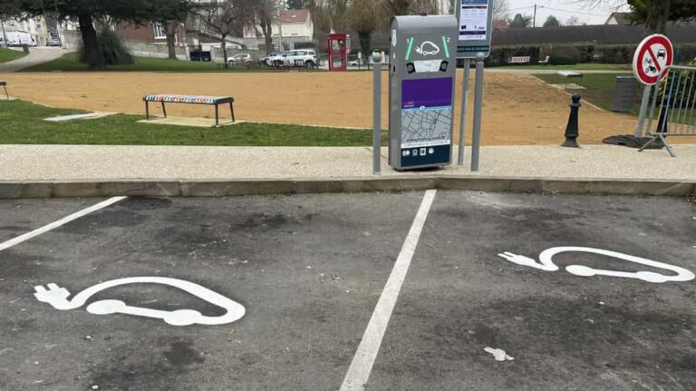 Laigneville. Electric recharging stations now depending on