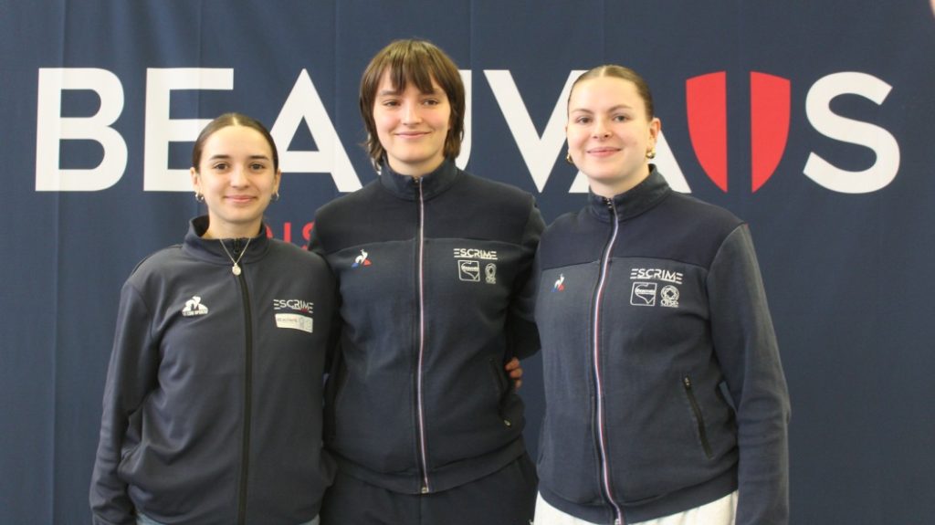 From left to right: Anaïs Pessarossi, Faustine Geniez and Enora Mortecrette will participate in the sword World Cup Junior Dames this weekend at the Beauvais Elispace.