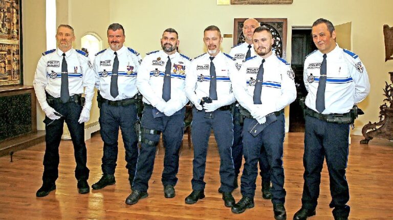 Compiègne. The city honors its municipal police officers, after the urban riots of the Nahel affair